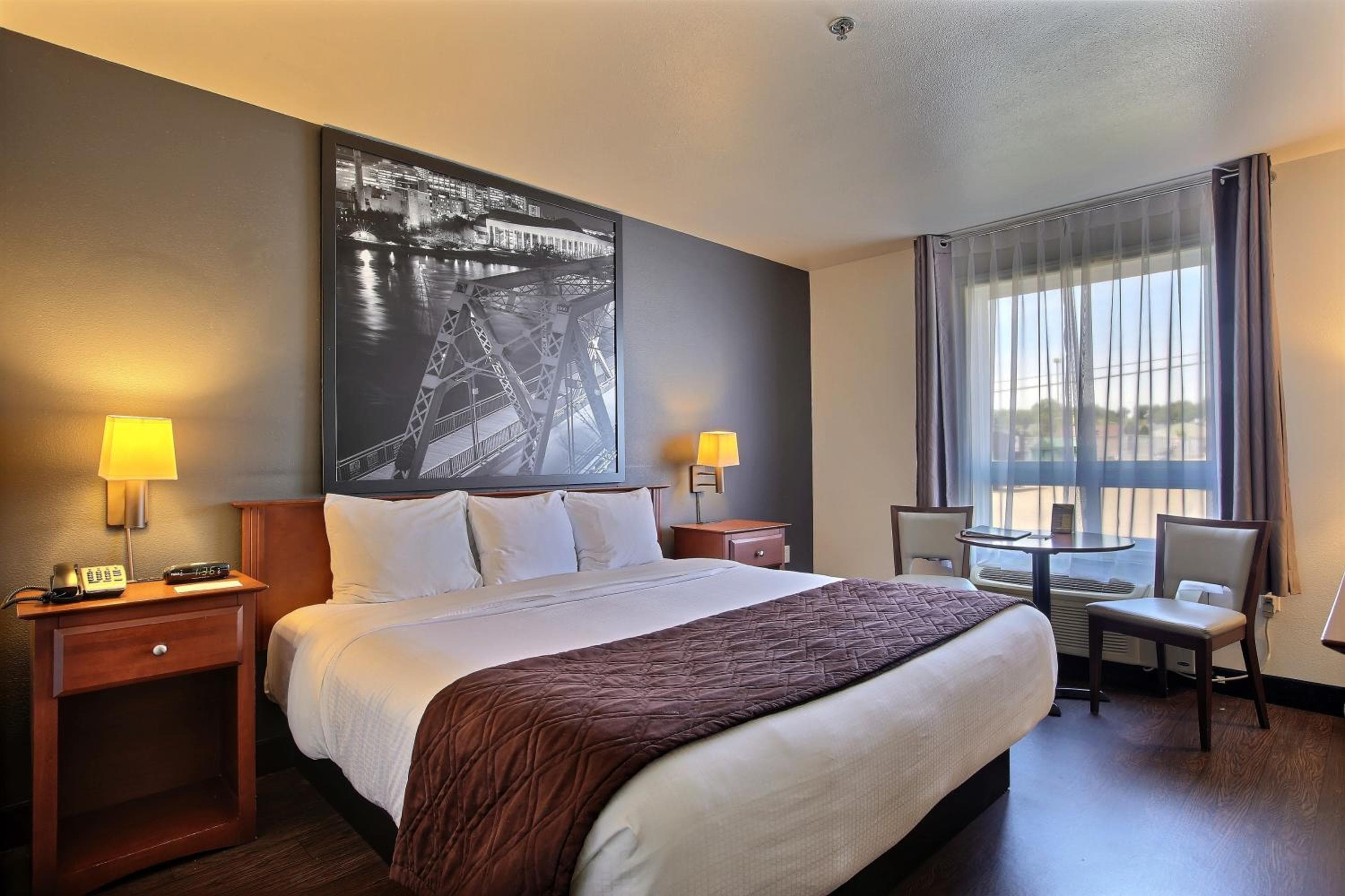 King Room - Non-Smoking