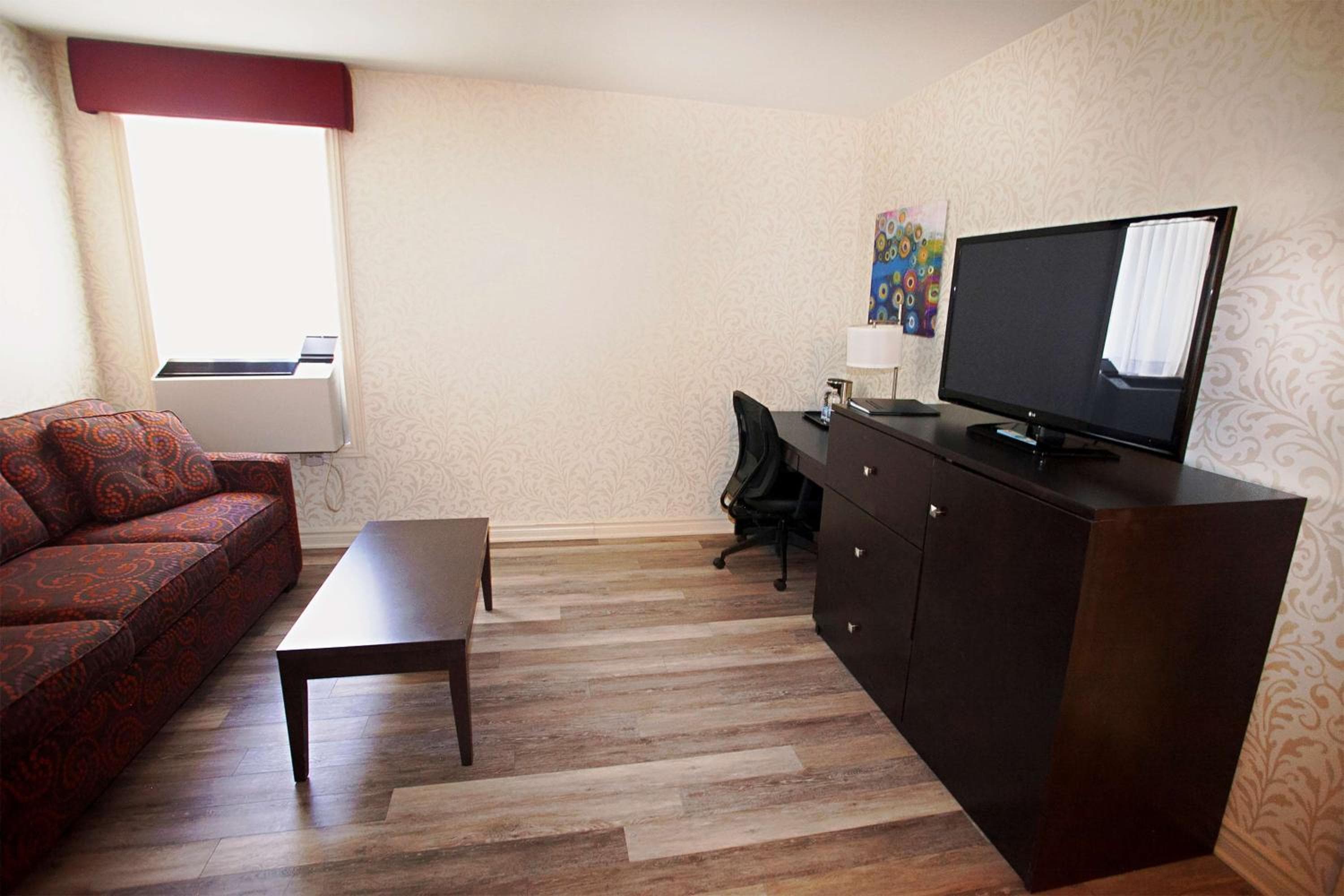 King Room with Queen Sofa Bed