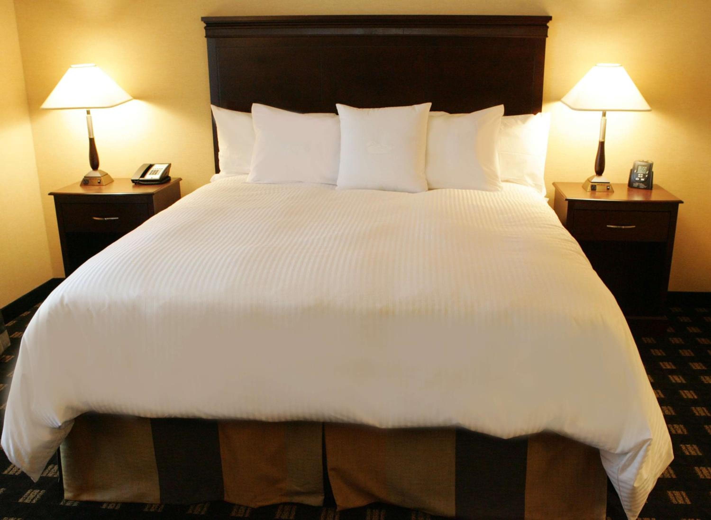 Two Bedroom Suite with One King and Two Queen Beds - Non-Smoking