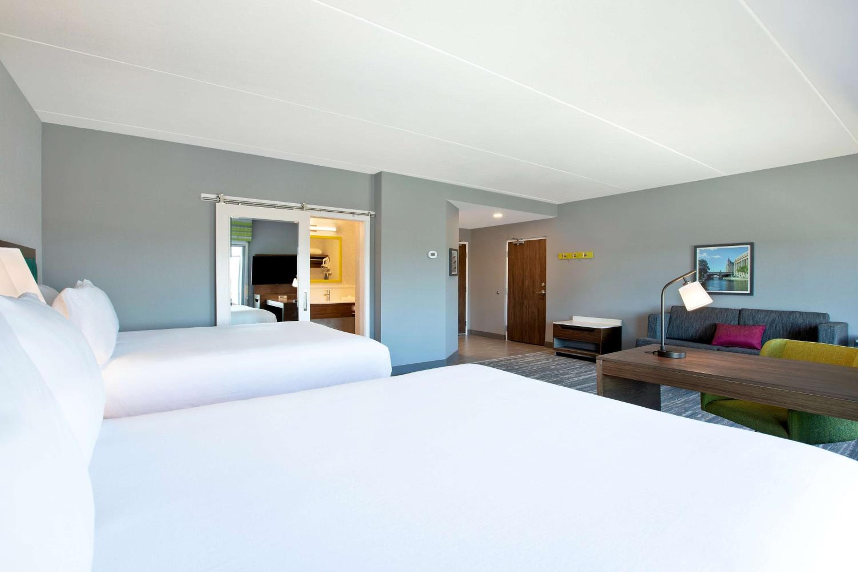 Queen Studio Suite with Two Queen Beds - Non-Smoking