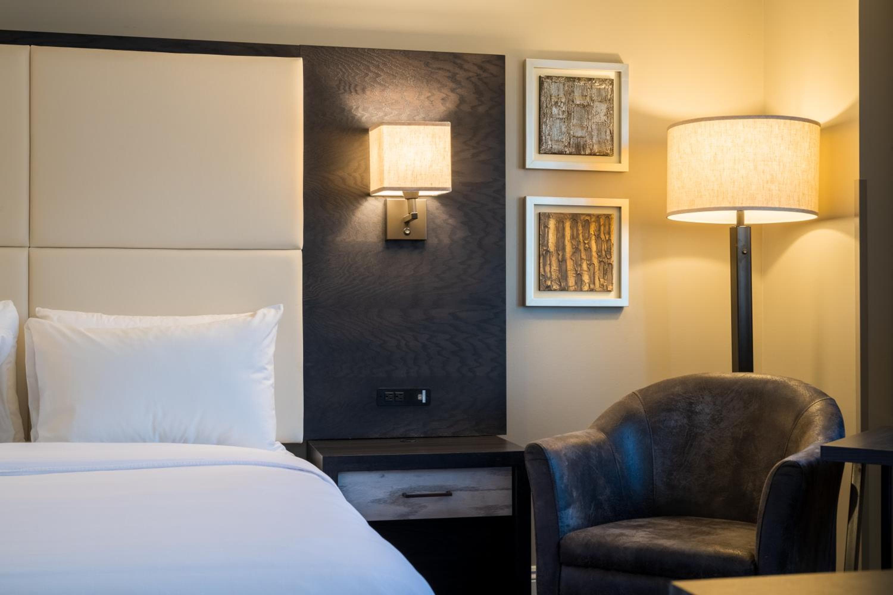 Queen Room with Two Queen Beds - Executive Level - Non-Smoking