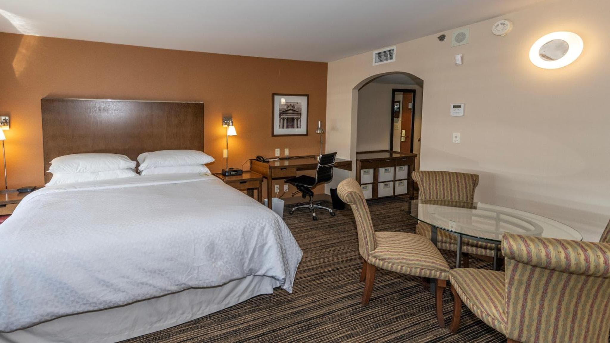 Premier King Suite - Non-Smoking