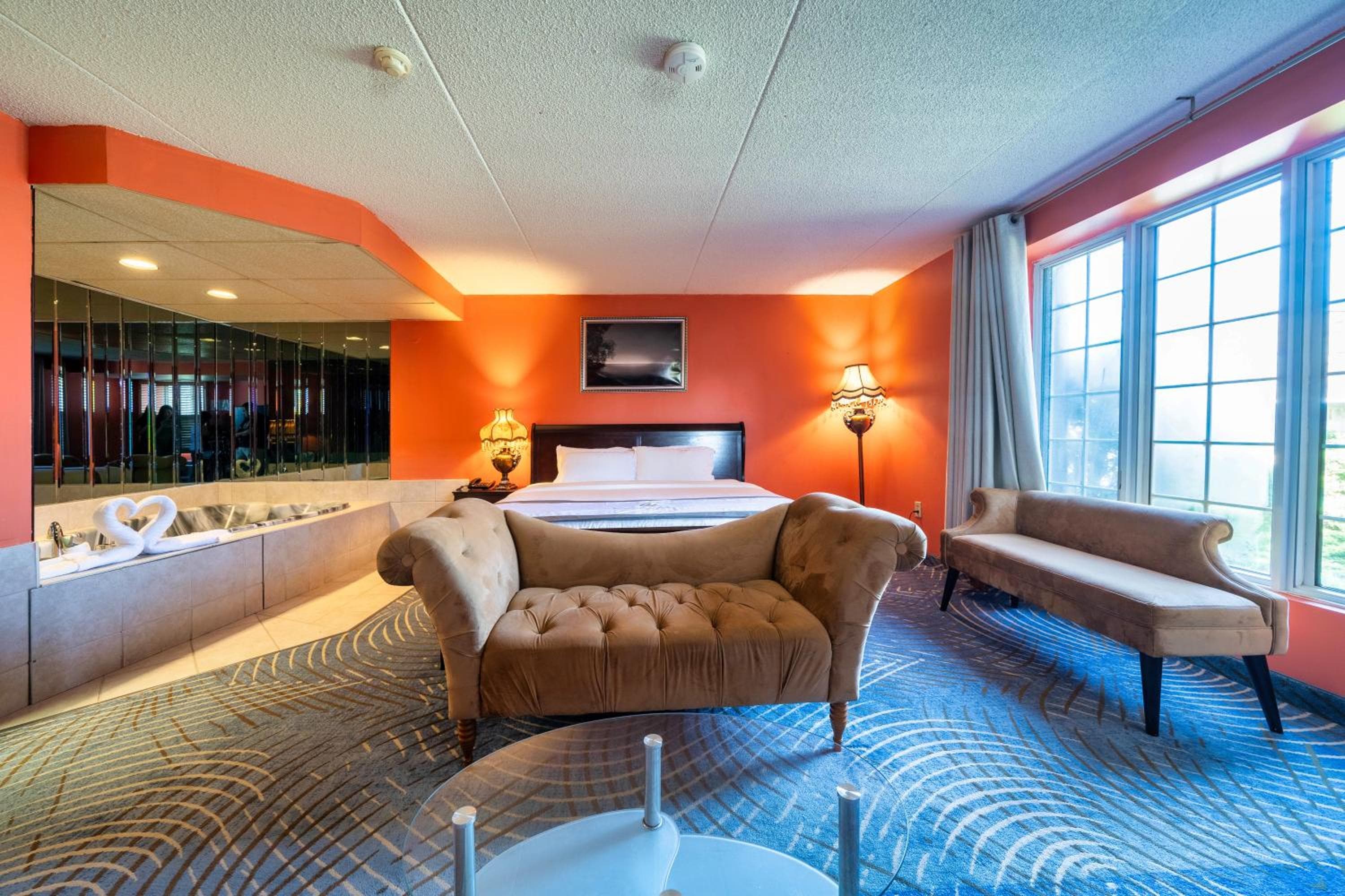 Studio with Spa Bath