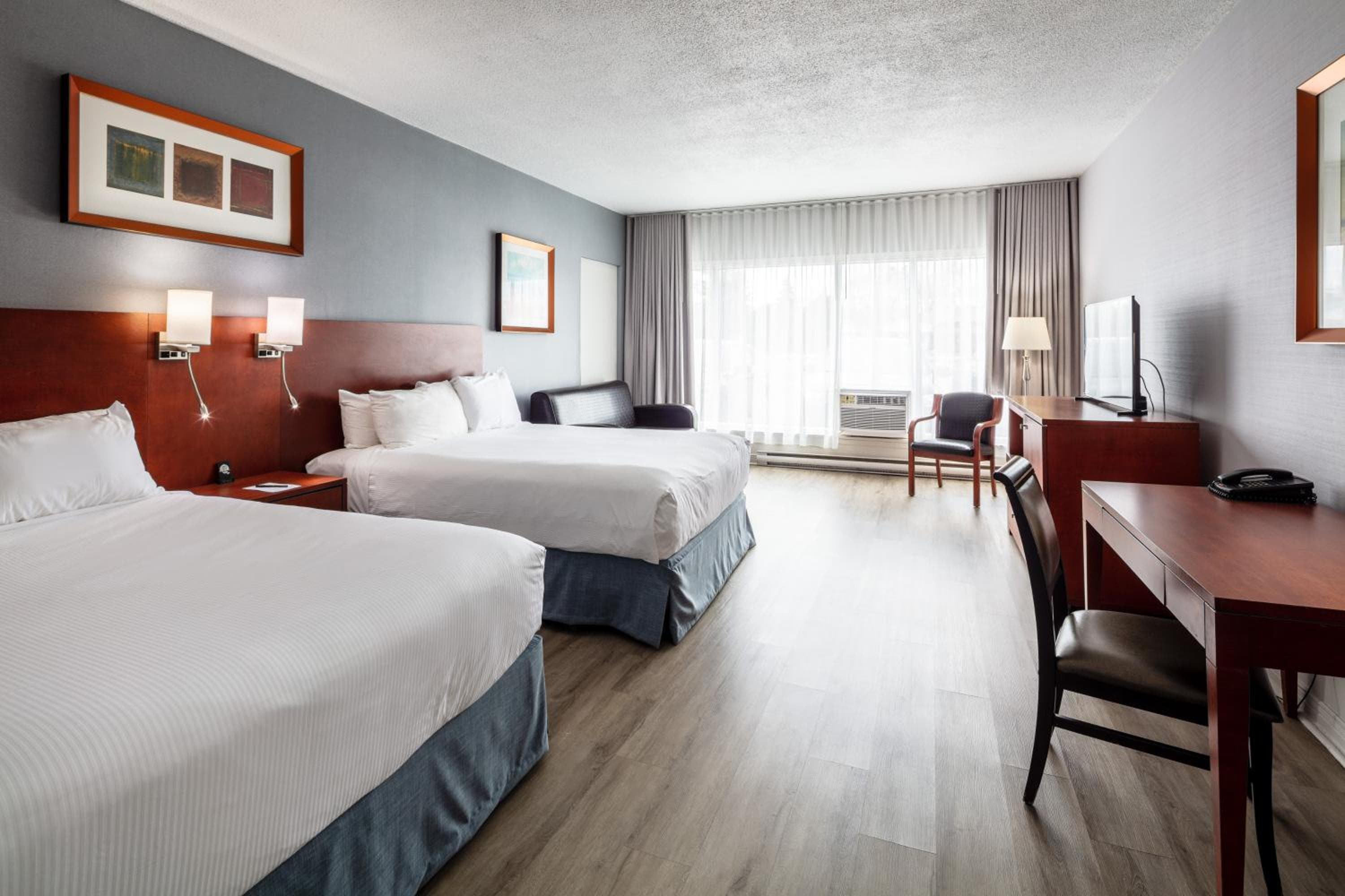 Deluxe Queen Room with Two Queen Beds