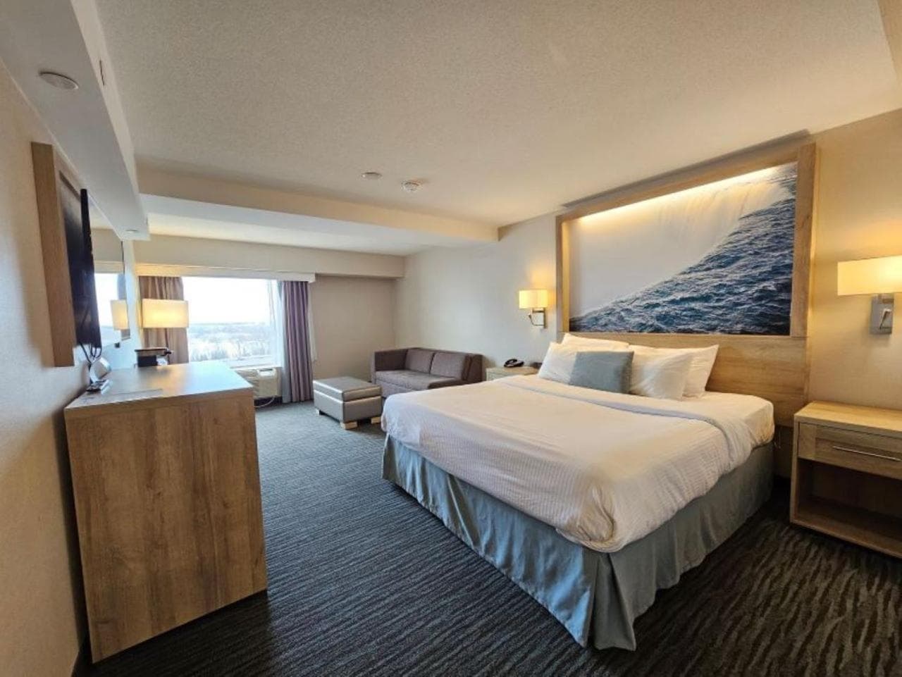 Riverview Premium Guest room, 1 King Bed & Sofa Bed