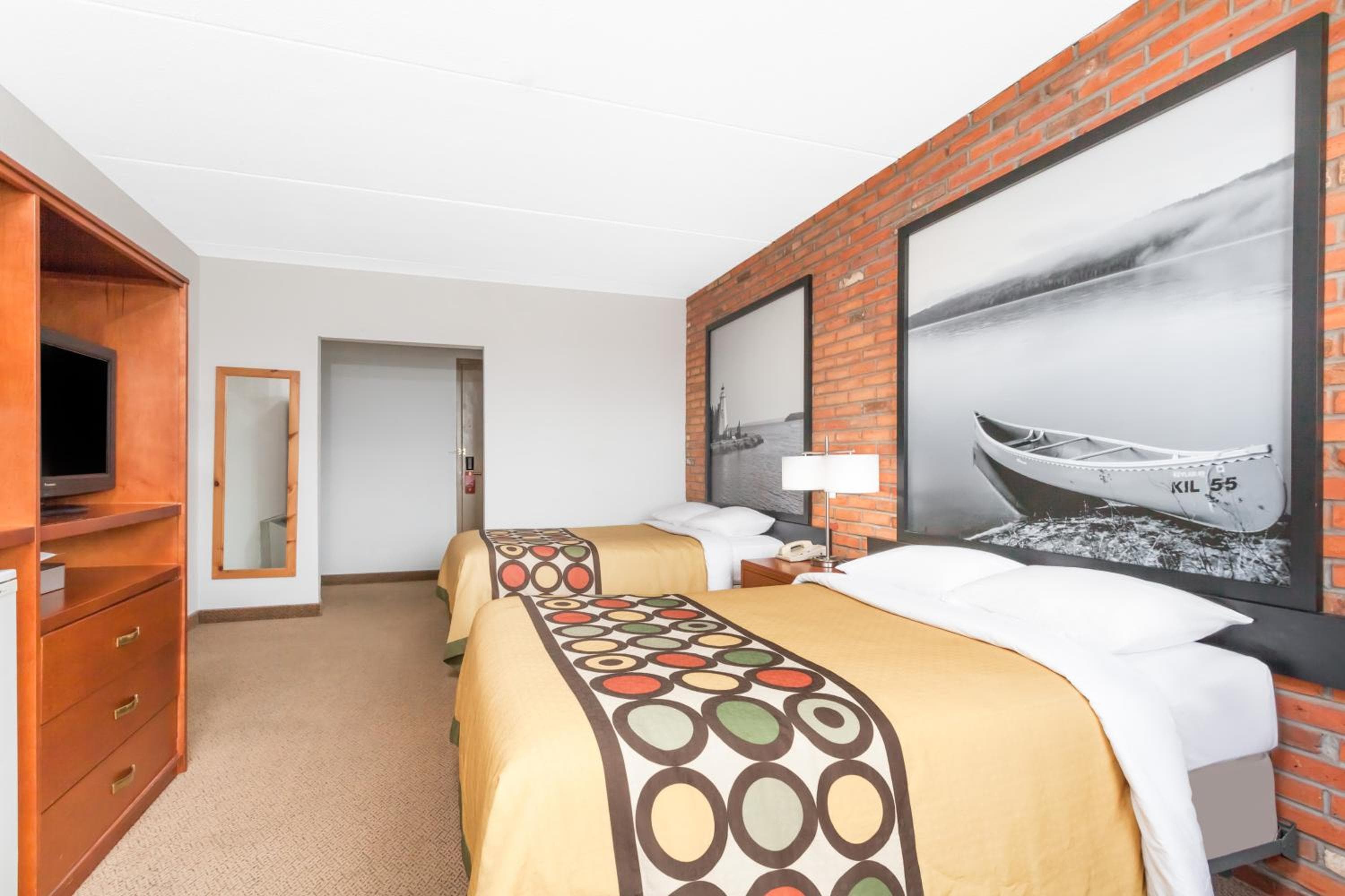 Deluxe Queen Room with Two Queen Beds - Non-Smoking