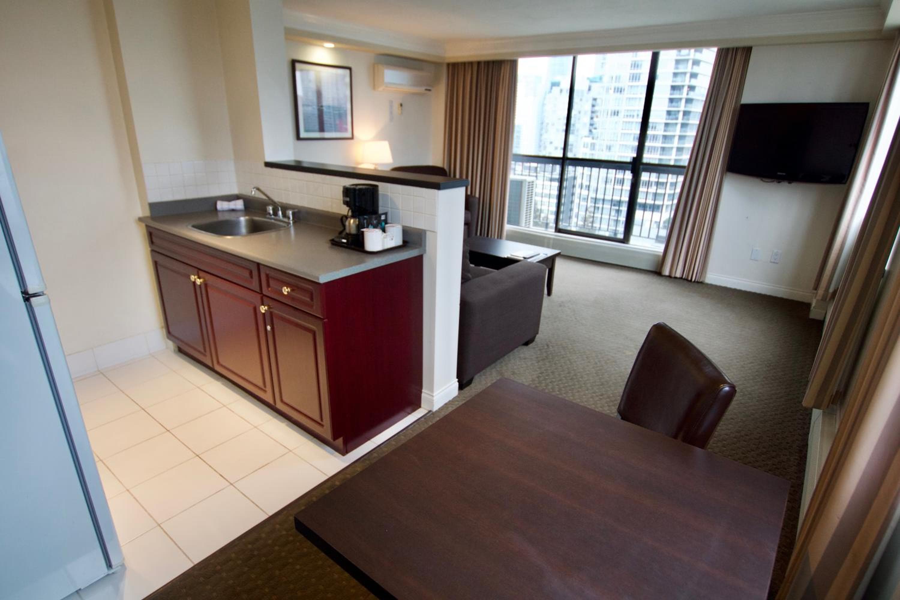 One-Bedroom Suite (2 Adults)