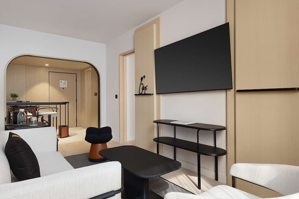 Suite, 1 King Bed (Rosedale)