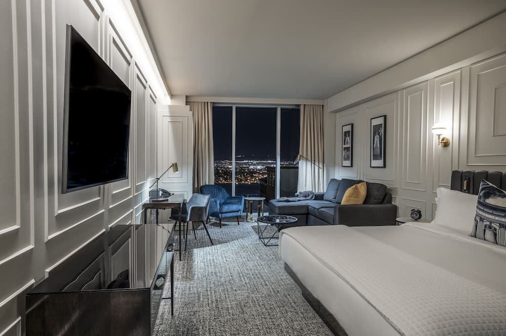 Room Citadine with King bed and Sofa bed