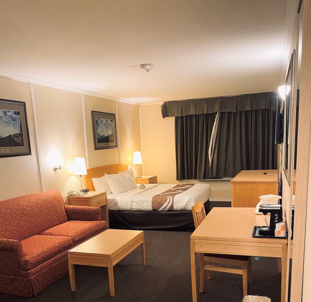 Suite, 1 Queen Bed With Sofa Bed, Non Smoking