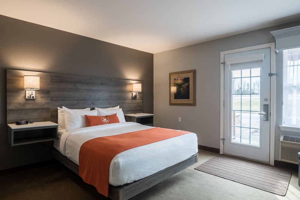 Room, 1 Queen Bed (Drive Up)