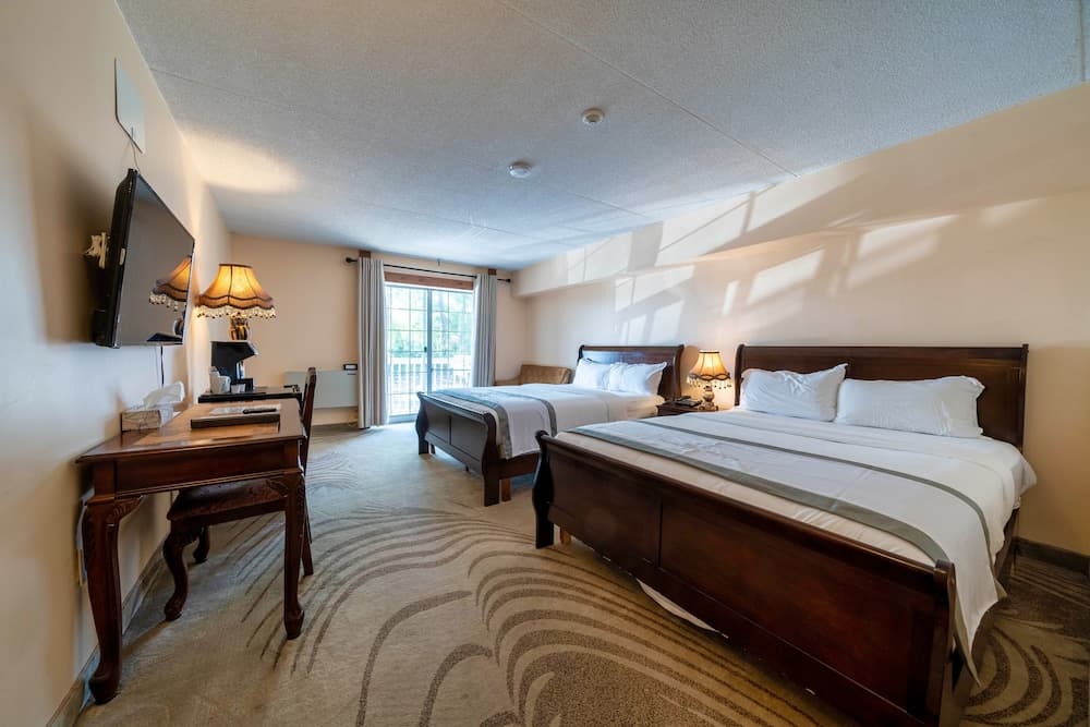 Comfort Room, 2 Queen Beds, Non Smoking