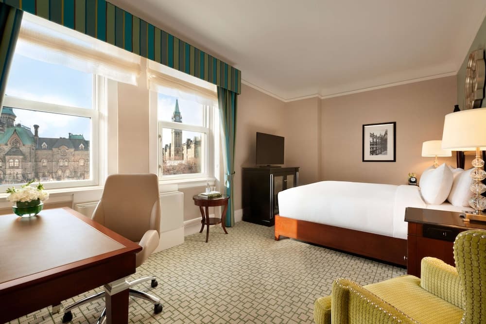 Fairmont Room, 1 King Bed, View (Parliament View)