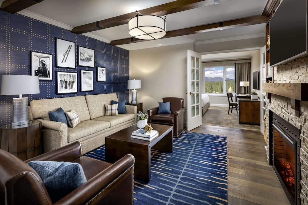 Junior Suite, 1 King Bed with Sofa bed, Valley View