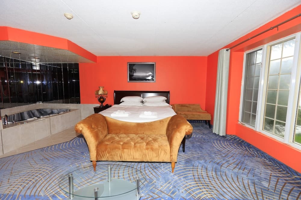 Honeymoon Room, 1 King Bed, Non Smoking