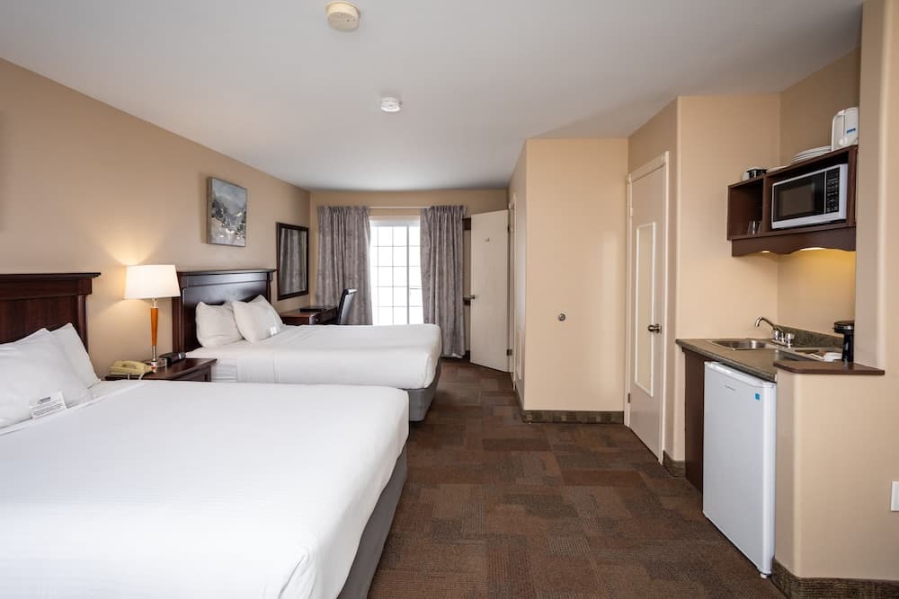 Deluxe Room, 2 Queen Beds, Non Smoking, Kitchen