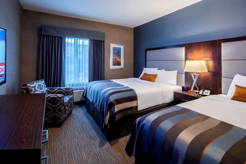 Room, 2 Queen Beds, Non Smoking, City View