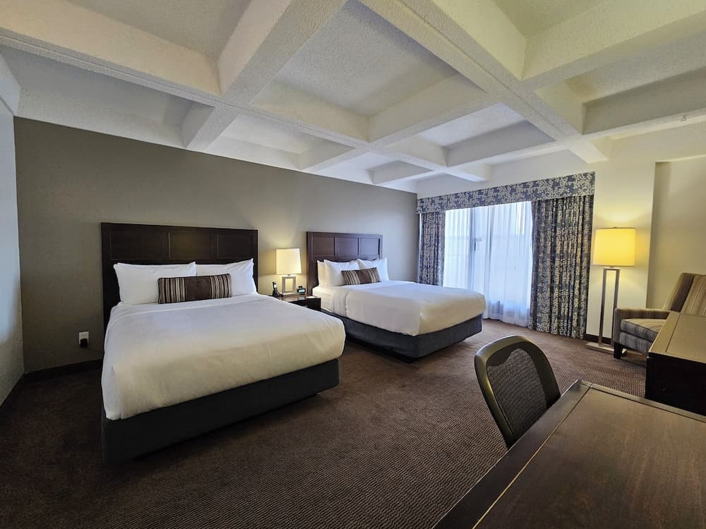 2 Queen Beds, Mobility Accessible Room, Bathtub w/Grab Bars, Non-Smoking