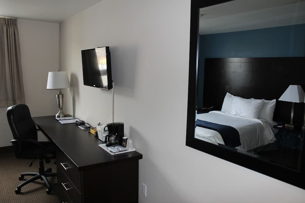 Standard Room, 1 Queen Bed, Non Smoking