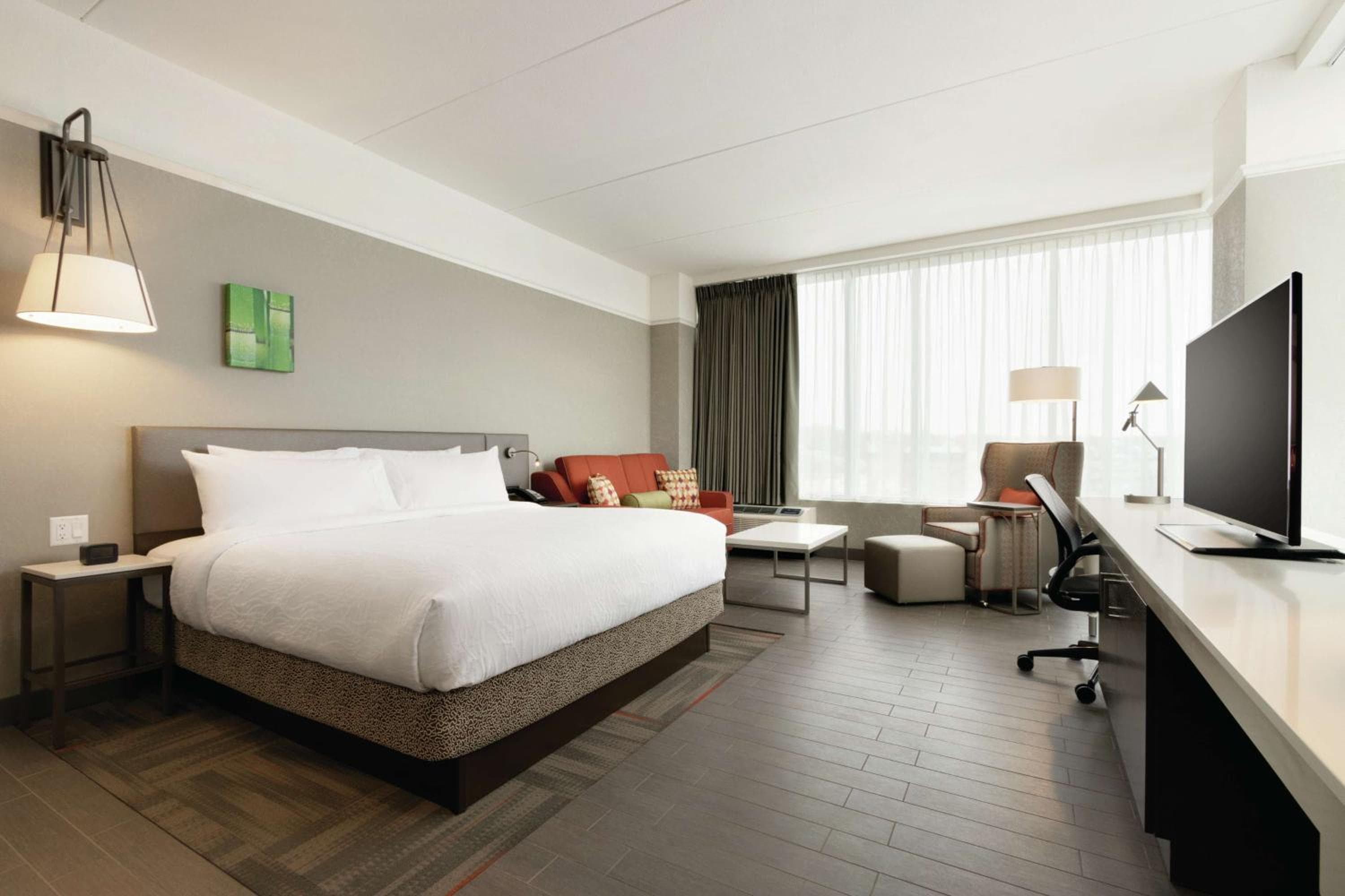 King Corner Suite with View