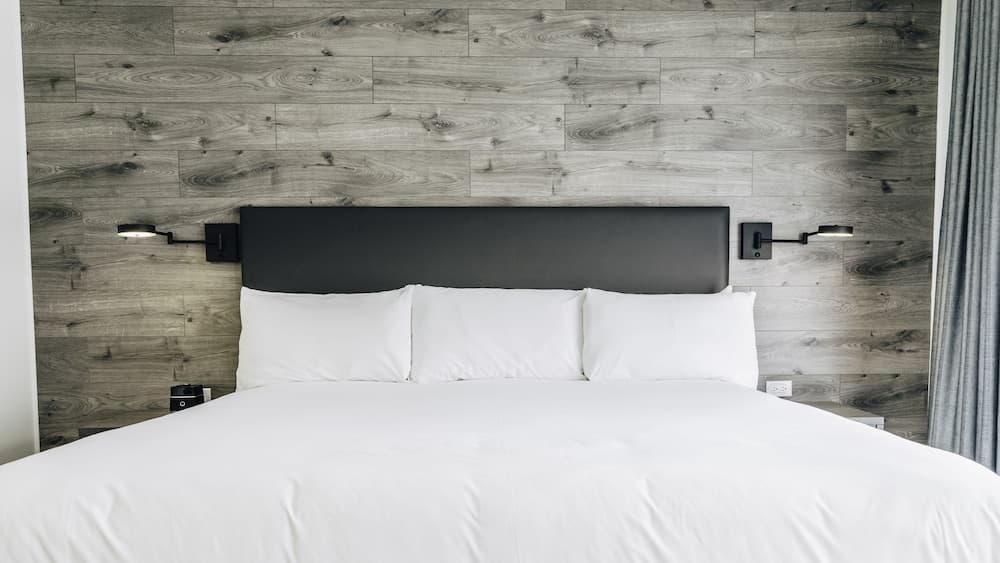 Superior Room, 1 King Bed, Ground Floor